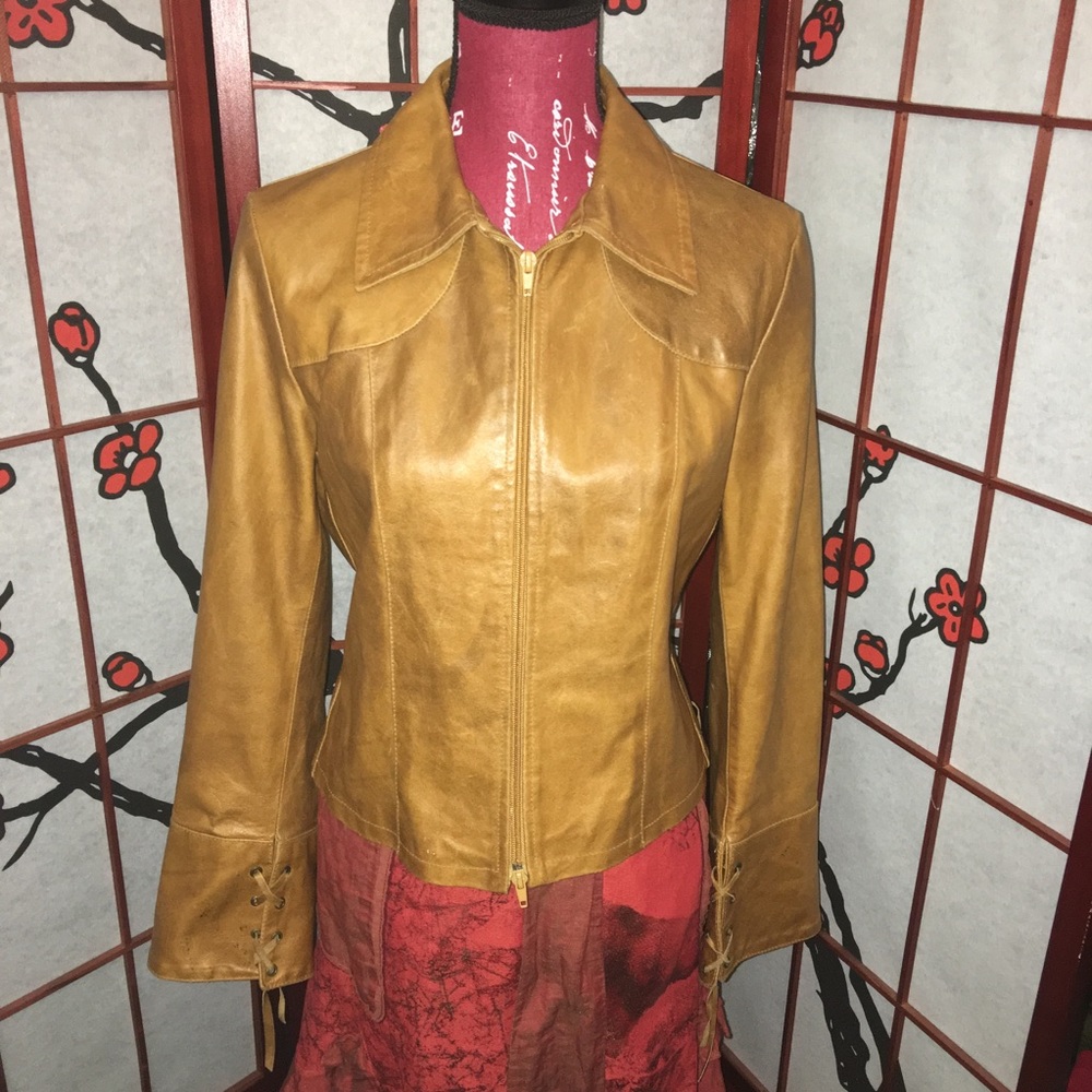 Vintage Vera pelle leather thrashed waist coat